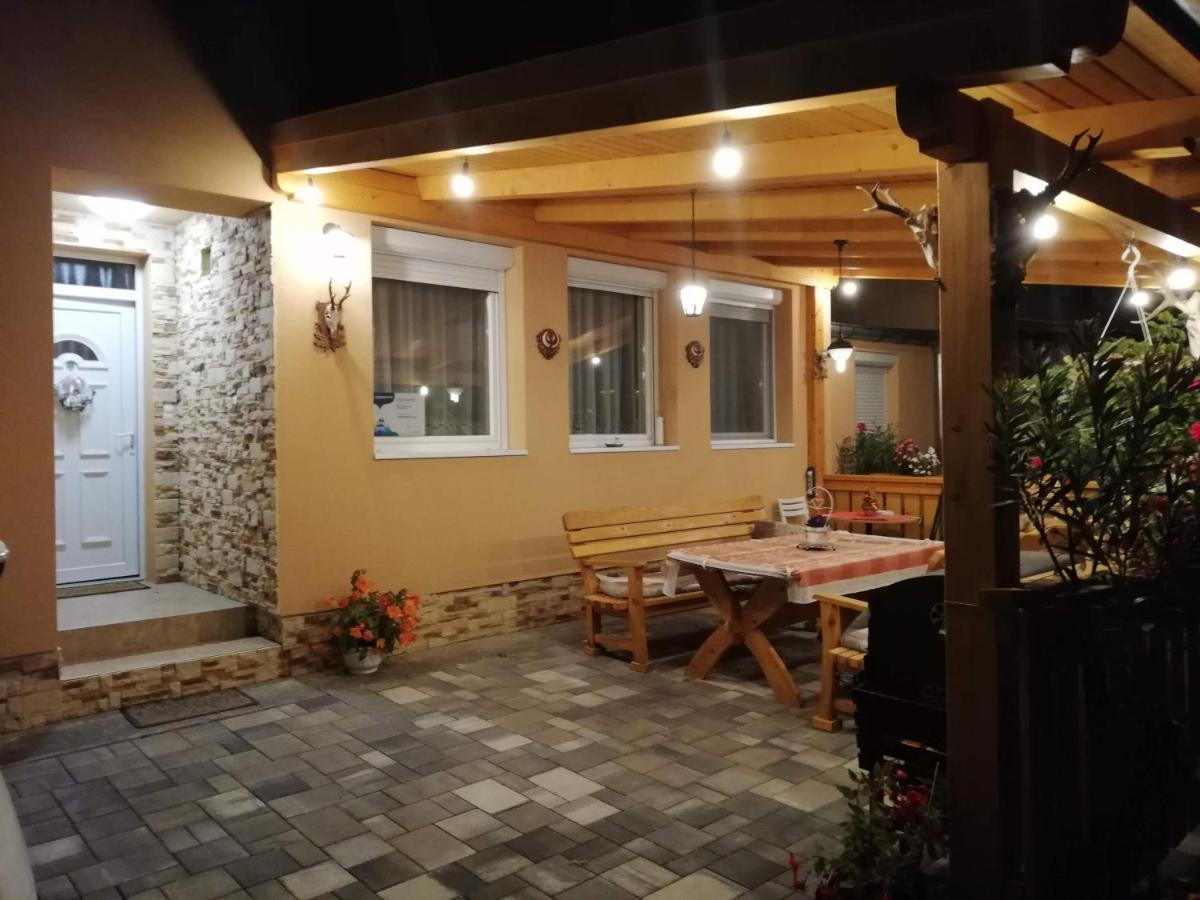فيلا Agica Vendeghaz Andornaktálya المظهر الخارجي الصورة