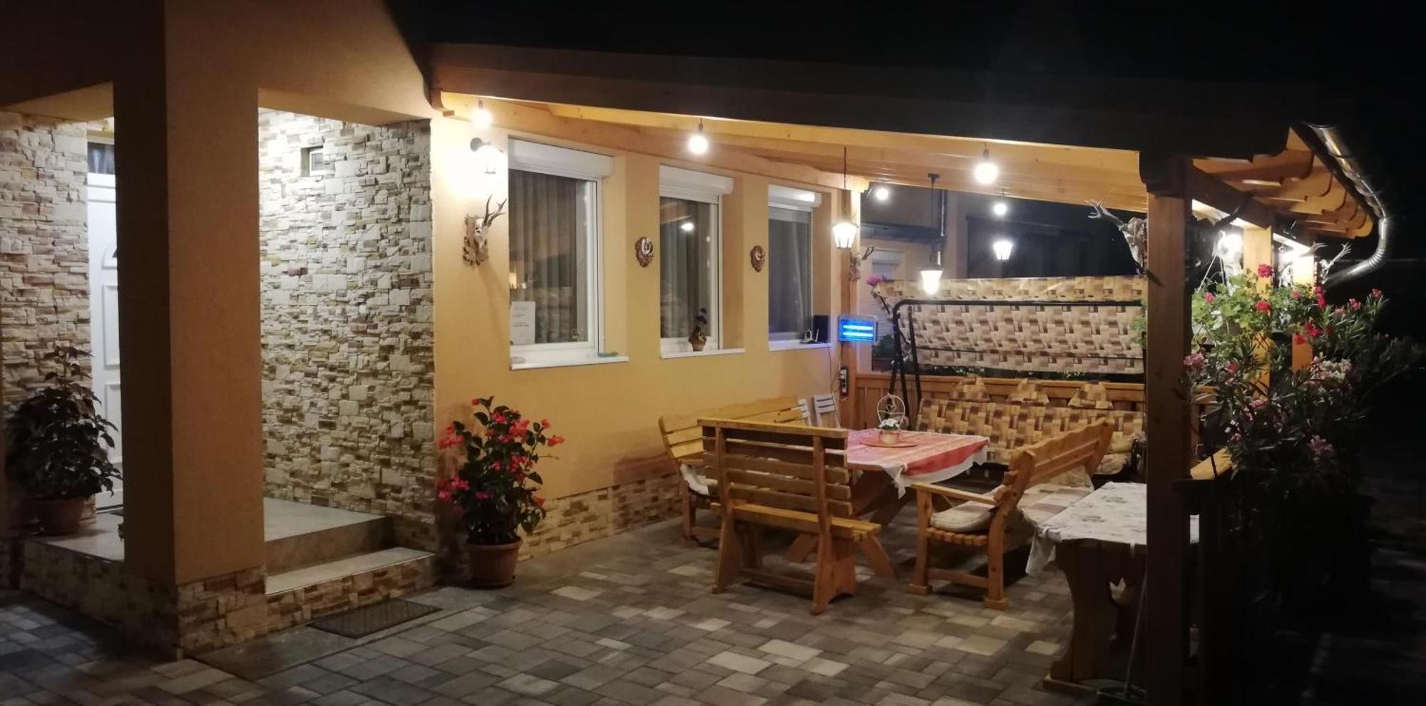 فيلا Agica Vendeghaz Andornaktálya المظهر الخارجي الصورة